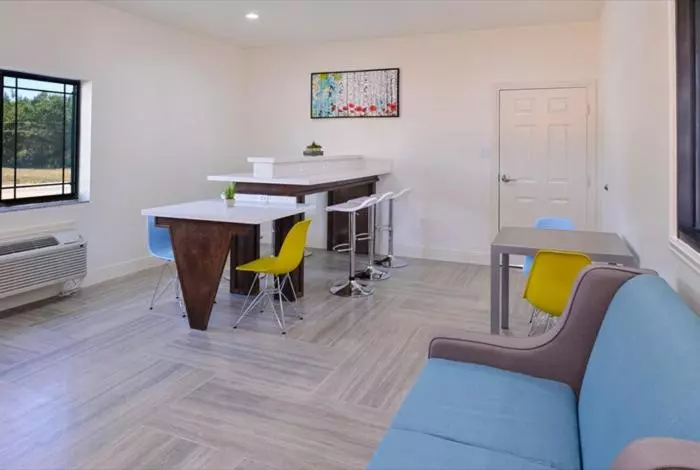 Motelli Scottish Inn & Suites   Conroe