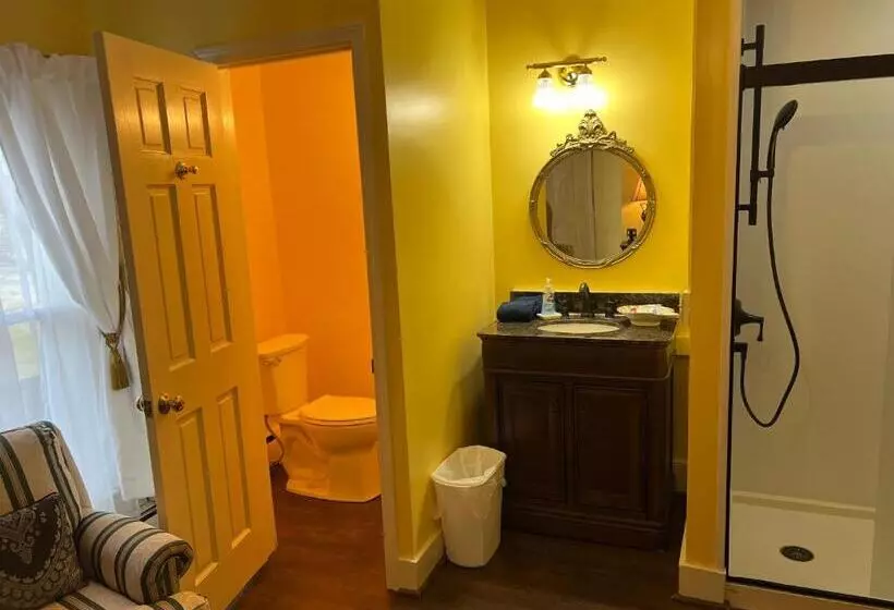 The Gridley Inn B&b