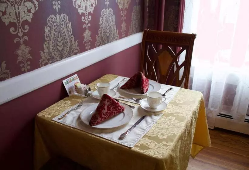 The Gridley Inn B&b
