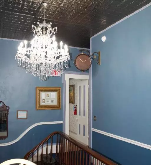 The Gridley Inn B&b