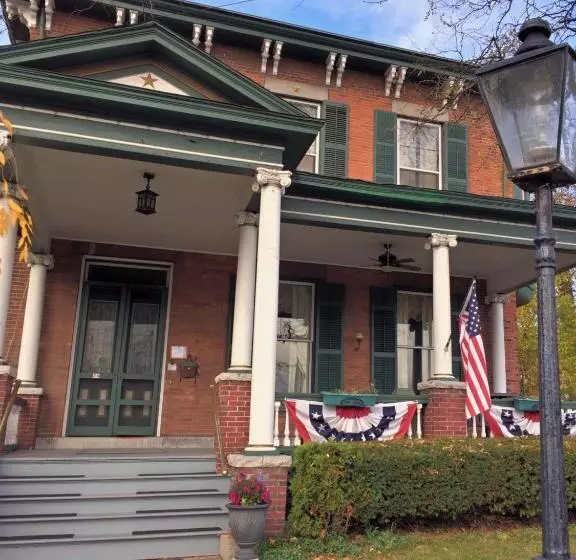 The Gridley Inn B&b