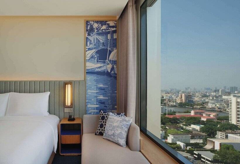 Hilton Garden Inn Bangkok Riverside