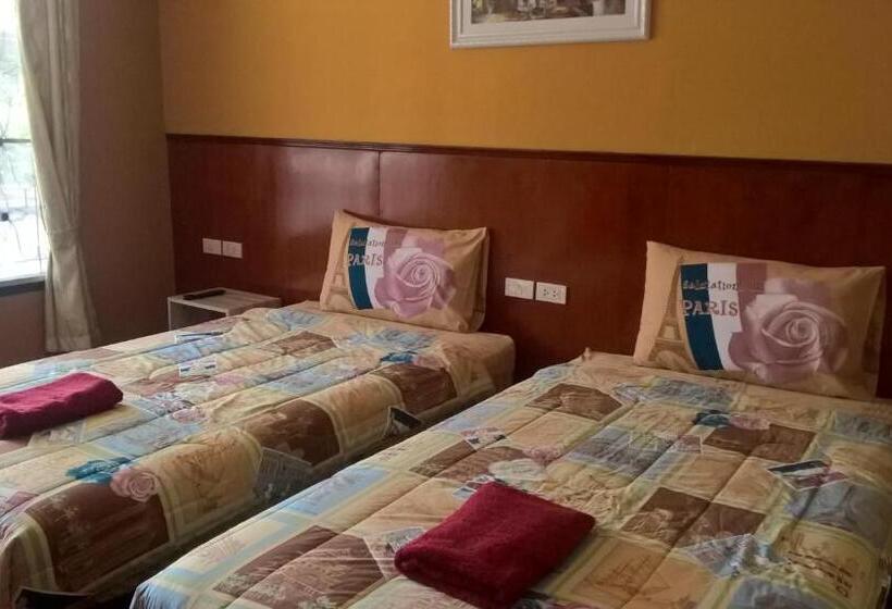 ベッドアンドブレックファースト Aiyara House