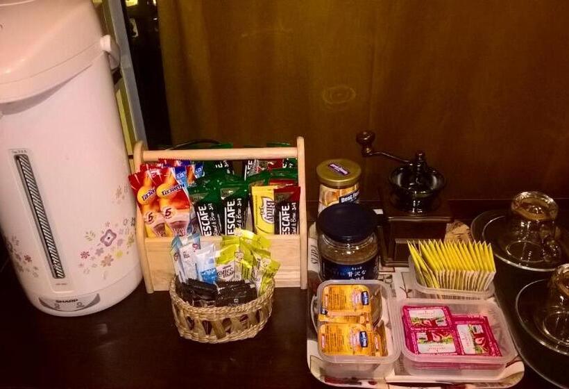 ベッドアンドブレックファースト Aiyara House