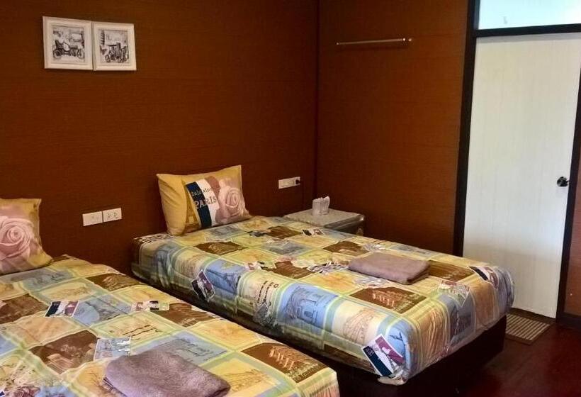 ベッドアンドブレックファースト Aiyara House