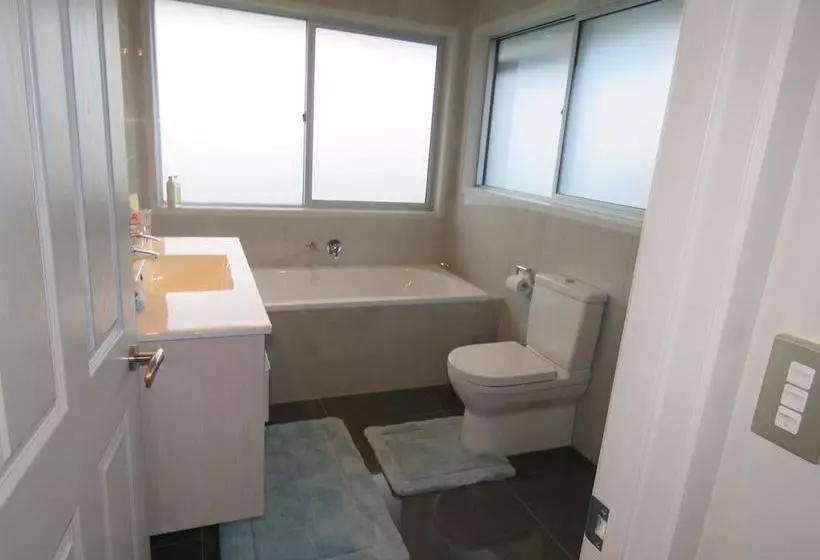 ベッドアンドブレックファースト Bnb Whangaruru