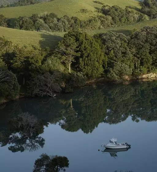 ベッドアンドブレックファースト Bnb Whangaruru