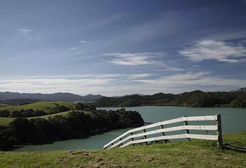 ベッドアンドブレックファースト Bnb Whangaruru