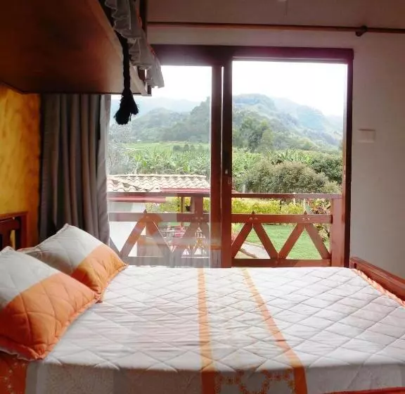 ベッドアンドブレックファースト Coliving La Boira