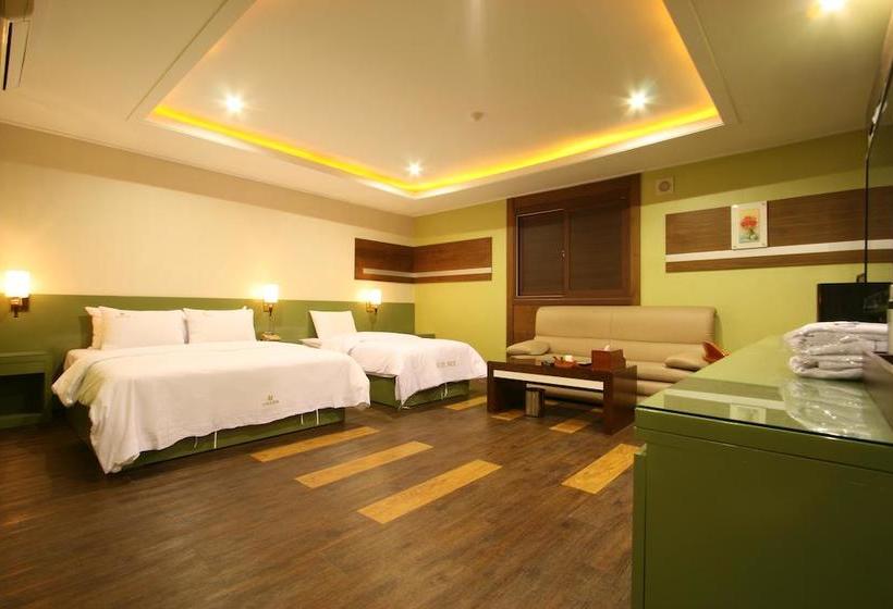 בית מלון כפרי Nice