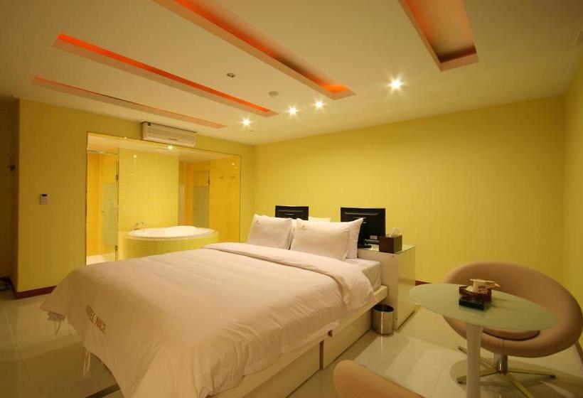 בית מלון כפרי Nice