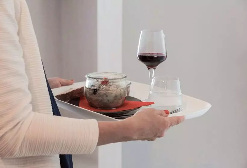 ホテル The Originals City, Le Relais Des Carnutes Brezolles Verneuil Sur Avre