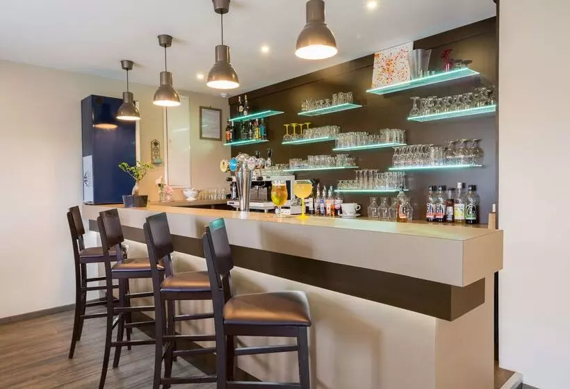 ホテル The Originals City, Le Relais Des Carnutes Brezolles Verneuil Sur Avre