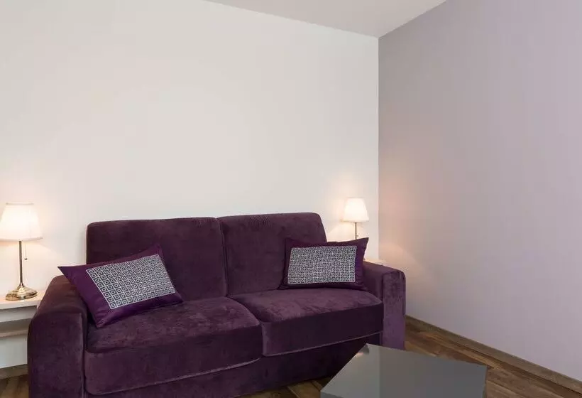 ホテル The Originals City, Le Relais Des Carnutes Brezolles Verneuil Sur Avre