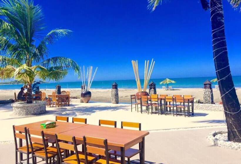 Kyauk Phyu Palace Resort