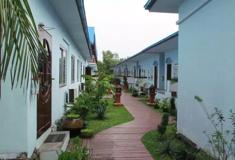 Kyauk Phyu Palace Resort