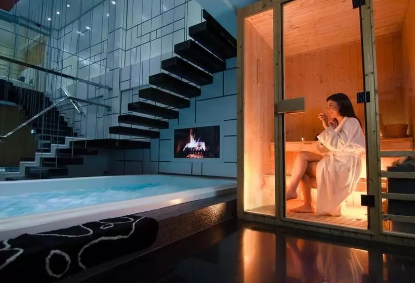 Luks Lofts Hotel & Residences
