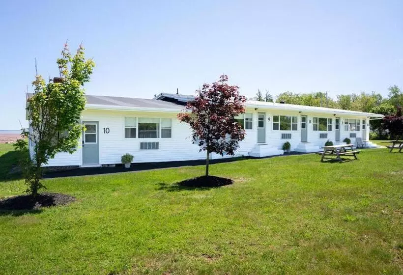 The Breeze Motel