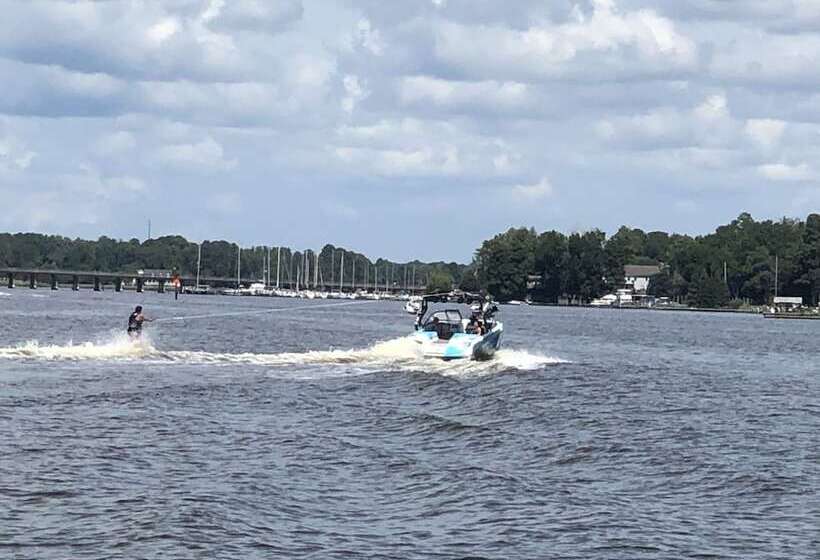 ベッドアンドブレックファースト The Inn On Bath Creek