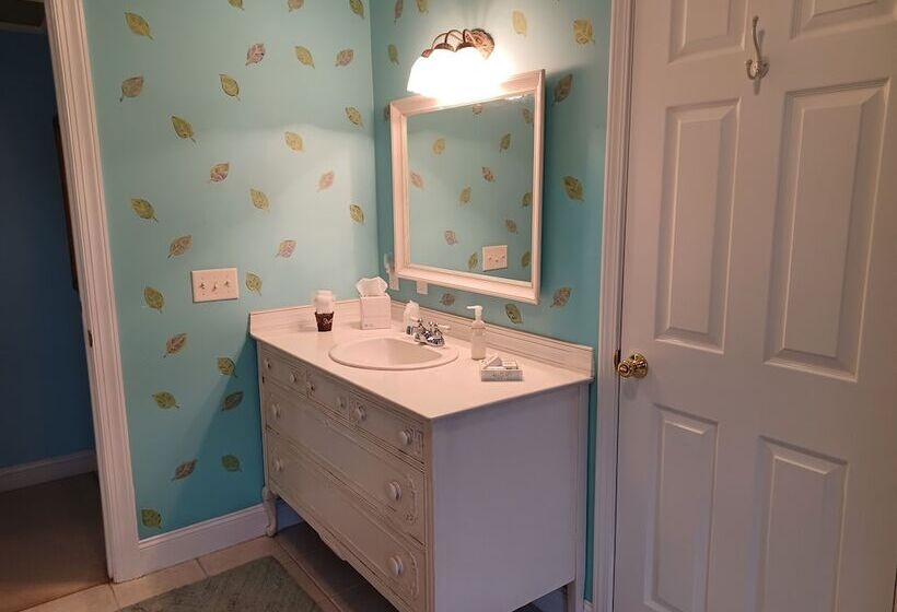 ベッドアンドブレックファースト The Inn On Bath Creek