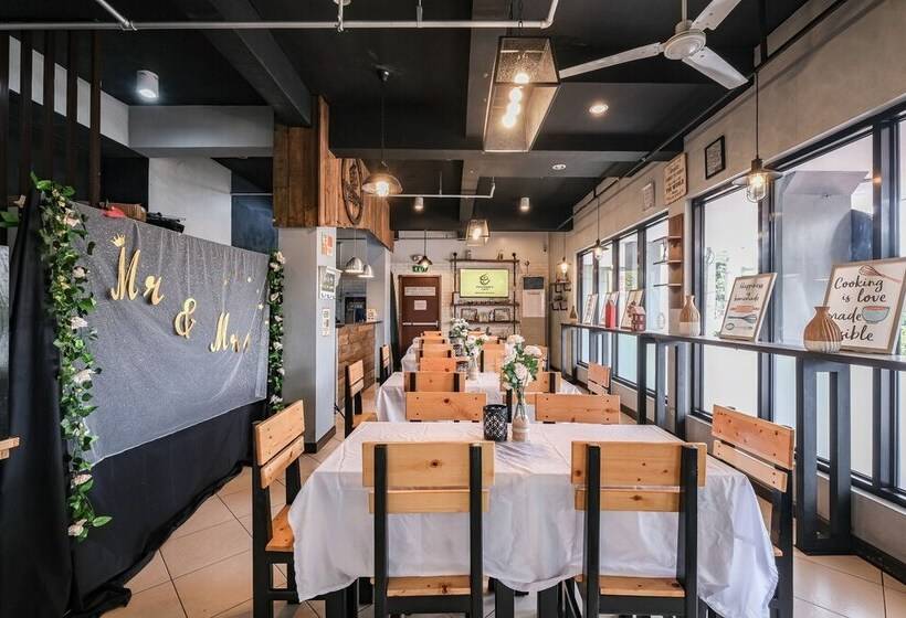 ホテル Governor Forbes Inn   Manila City Center