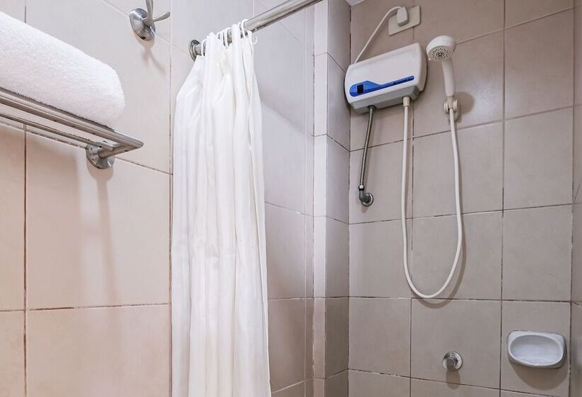 ホテル Governor Forbes Inn   Manila City Center