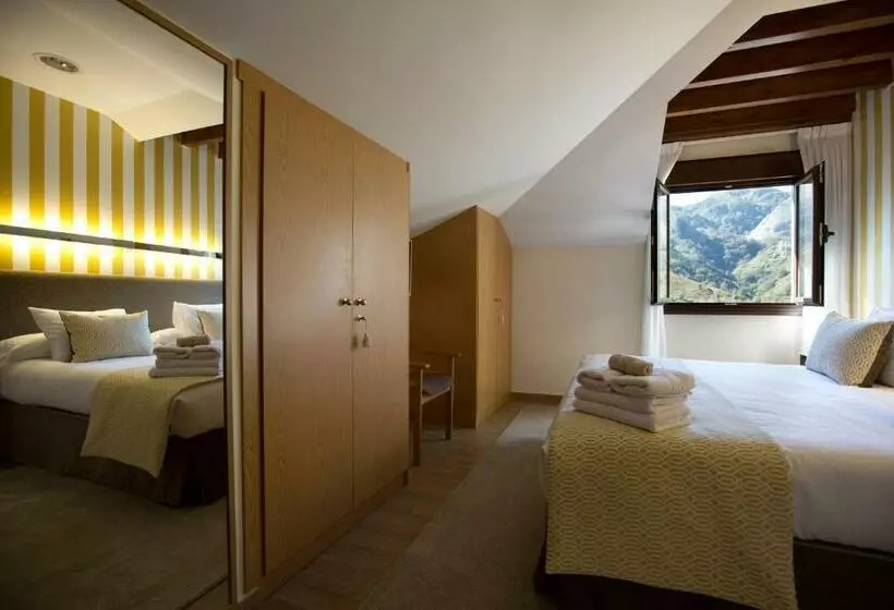 ホテル La Casona De Llerices