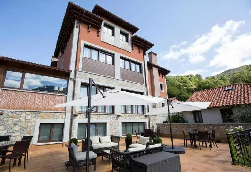 ホテル La Casona De Llerices