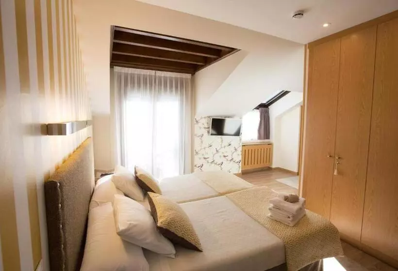 ホテル La Casona De Llerices