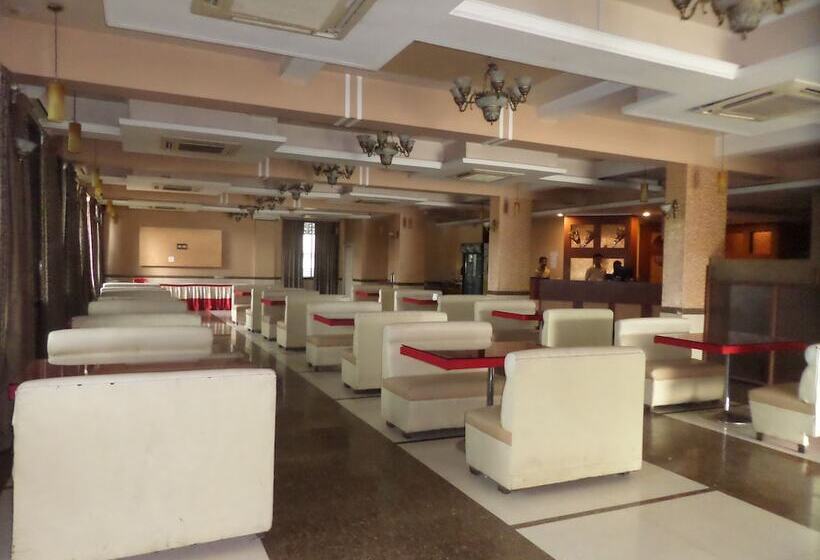 בית מלון כפרי Neelam Executive