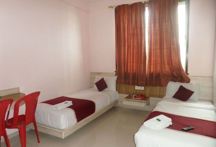 בית מלון כפרי Neelam Executive