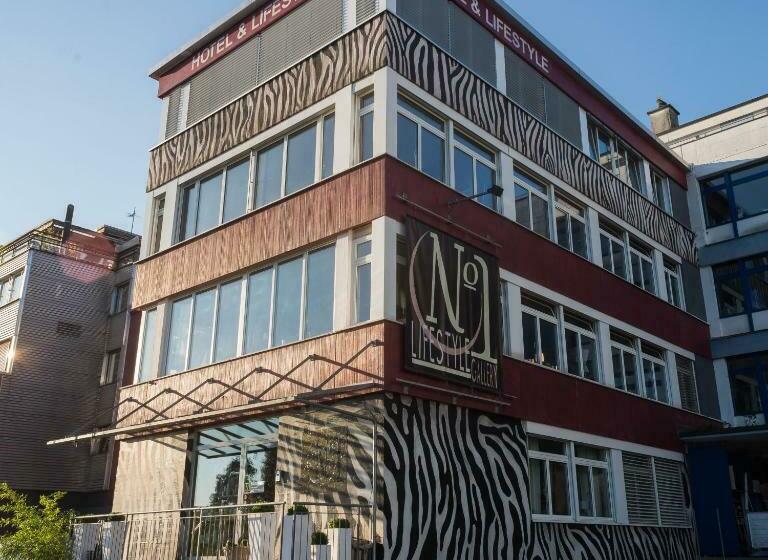 ホテル No1 Art B&b