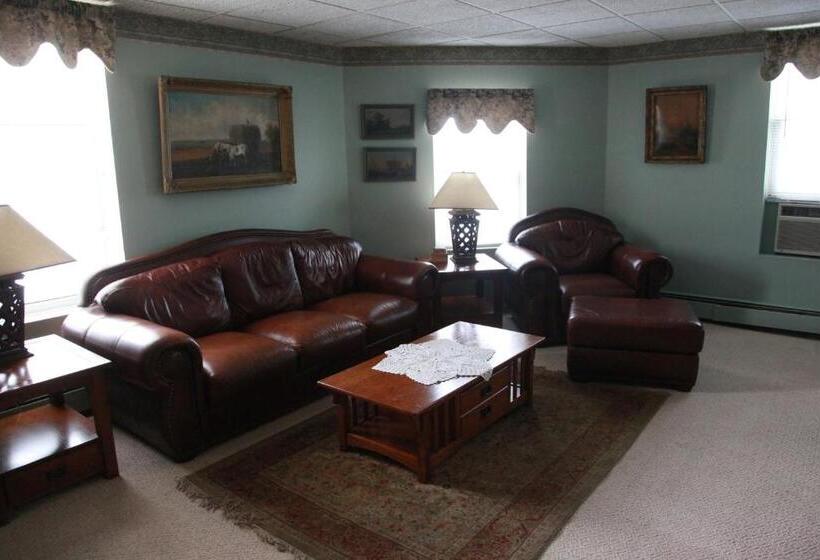 Отель The Winter Inn