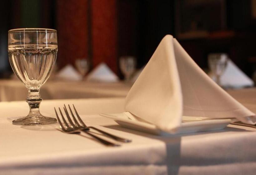 Отель The Winter Inn