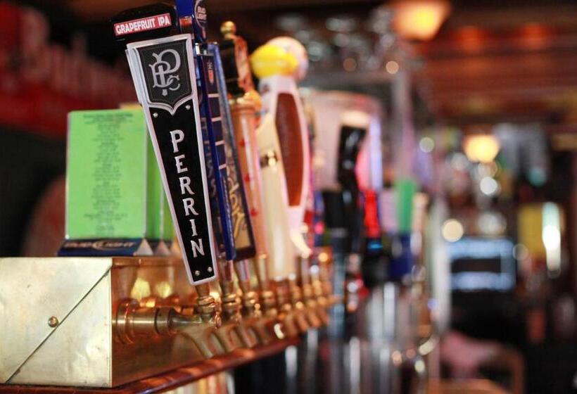 Отель The Winter Inn