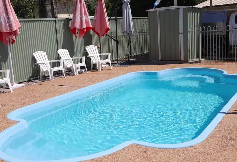 モーテル Country Roads Motor Inn Gayndah