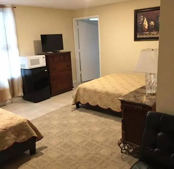 モーテル Misquamicut Beach Front Inn