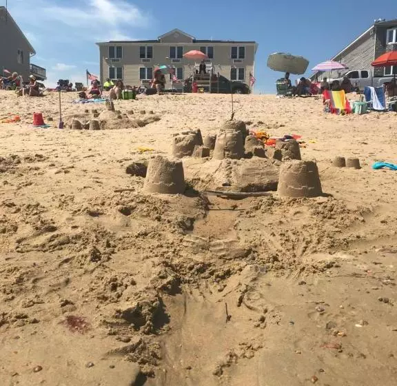 モーテル Misquamicut Beach Front Inn