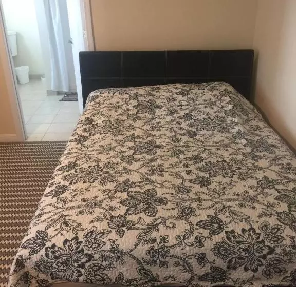 モーテル Misquamicut Beach Front Inn