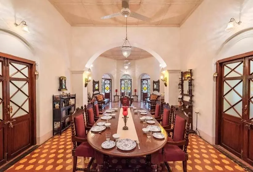Saffronstays Parsi Manor, Matheran