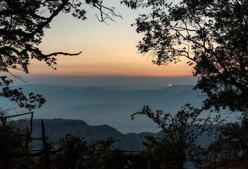 Saffronstays Parsi Manor, Matheran