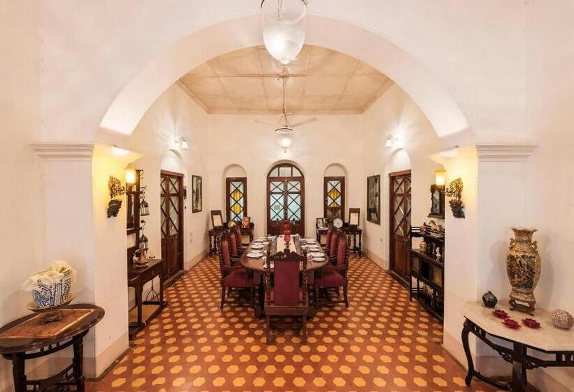 Saffronstays Parsi Manor, Matheran