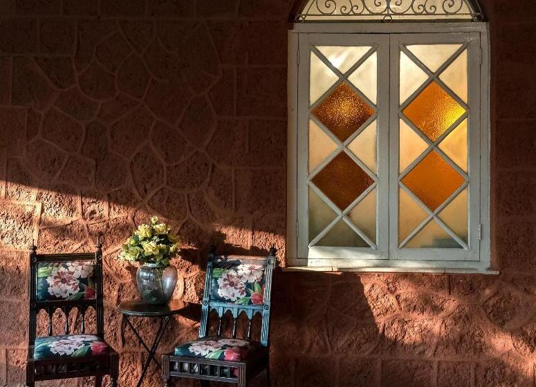 Saffronstays Parsi Manor, Matheran