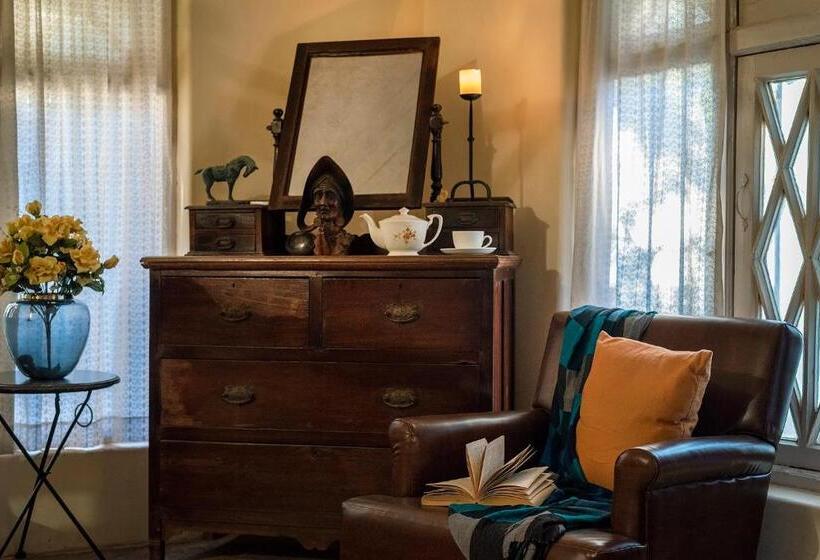 Saffronstays Parsi Manor, Matheran