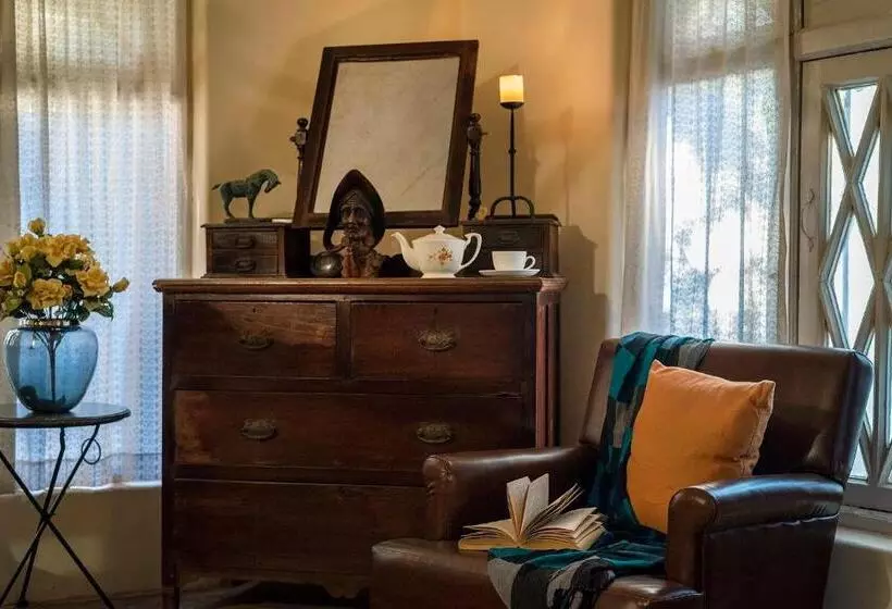 Saffronstays Parsi Manor, Matheran