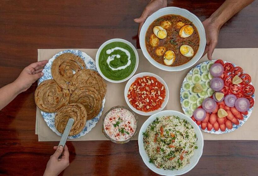 Saffronstays Parsi Manor, Matheran