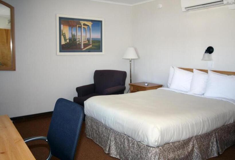 The Bluebird Motel Maine