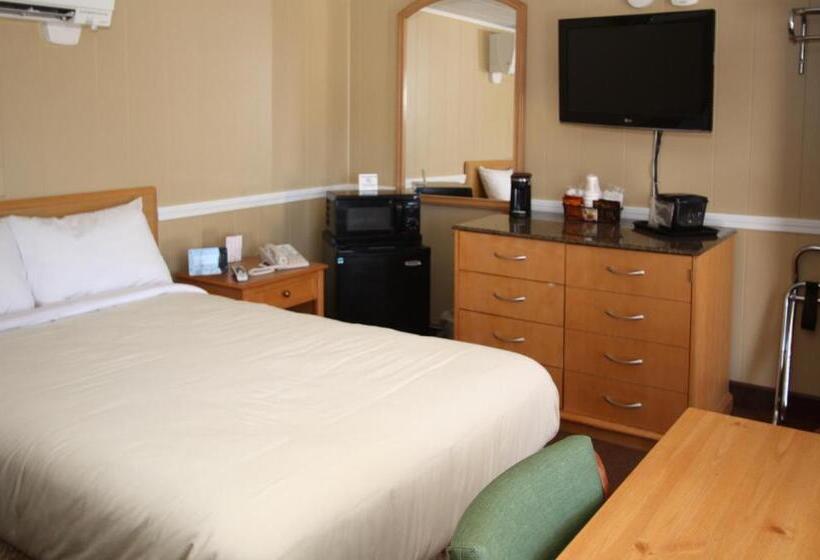 The Bluebird Motel Maine