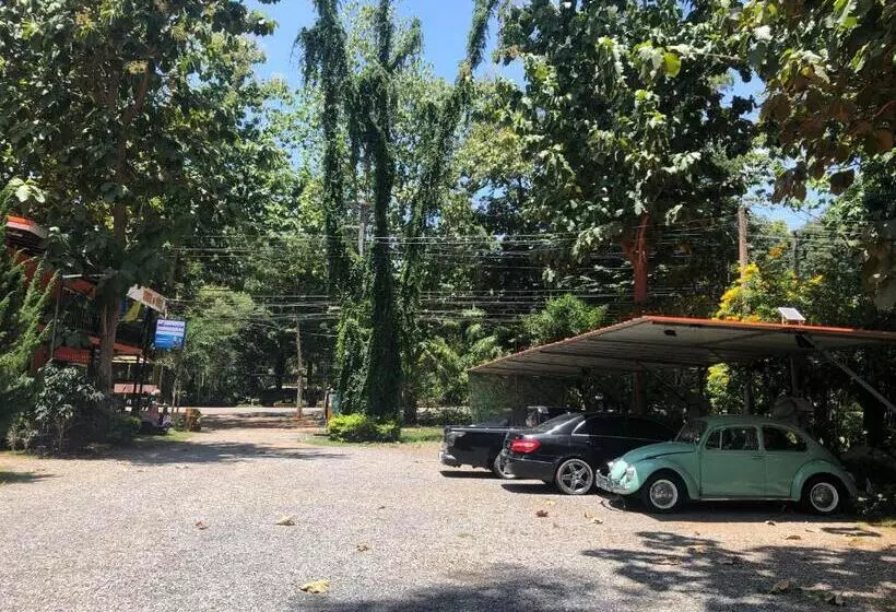 ユースホステル หนึ่งหกแปดconnerแอดเขาใหญ่