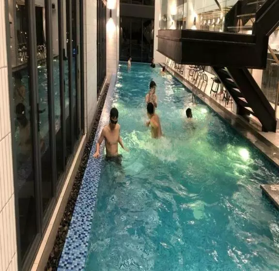 Chung Cư 2 Phòng Ngủ đầy đủ Tiện ích   Bể Bơi Miễn Phí   Trung Tâm Bãi Cháy